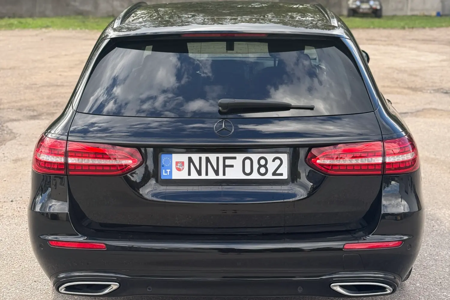 Prabangių automobilių nuoma Kaune